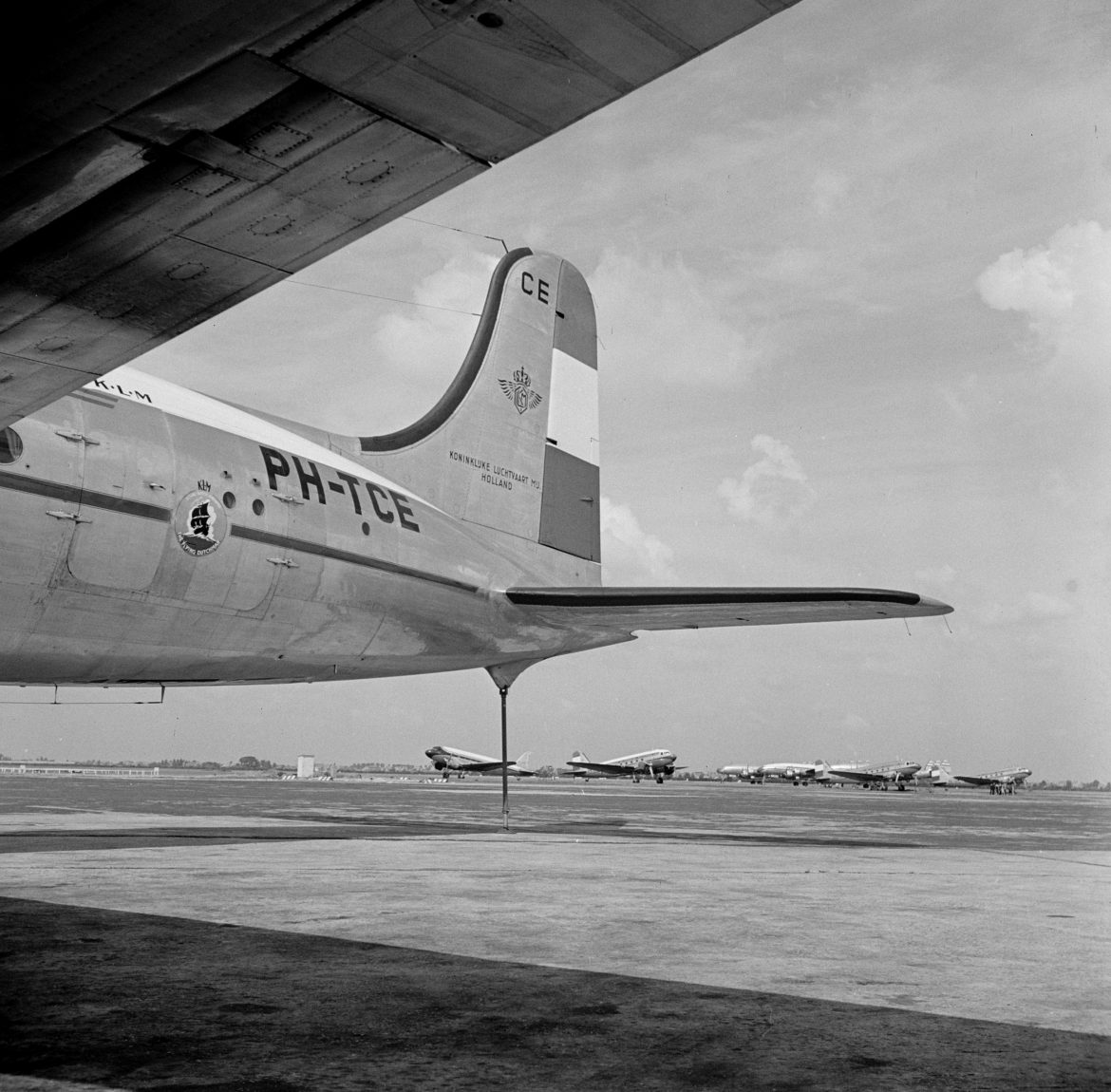vintage-ph-tce-tail.jpg